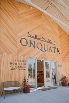 Facade de la nouvelle boutique d'Onquata
