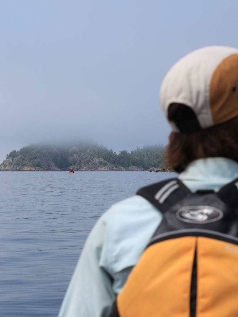 Pagayeurs d'Expé Boréale en canot en expédition sur les Grands Lacs du Canada